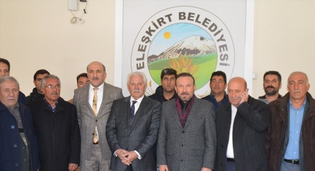İzmit Belediye Başkanı Nevzat Doğan Eleşkirt’i ziyaret etti.