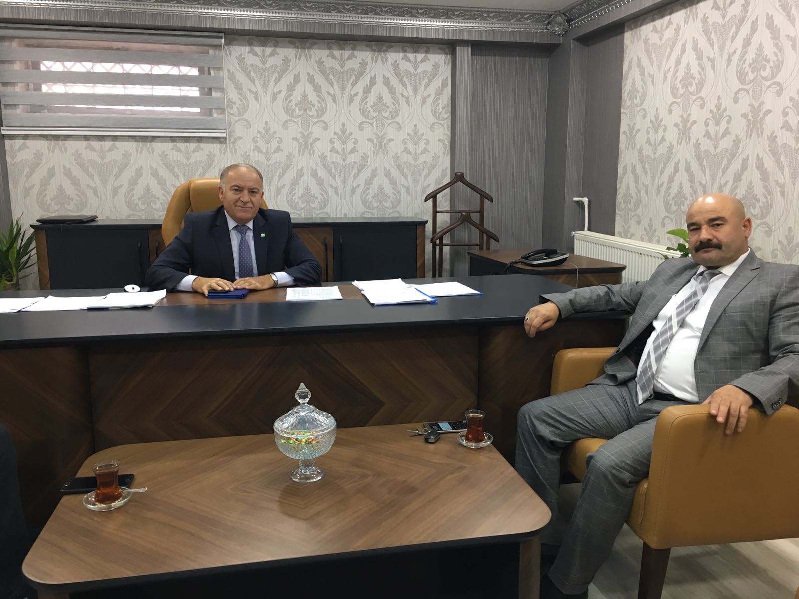 Murat Hançer’den Belediye Başkan Yardımcısı Ayhan Atmaca’ya hayırlı olsun ziyareti