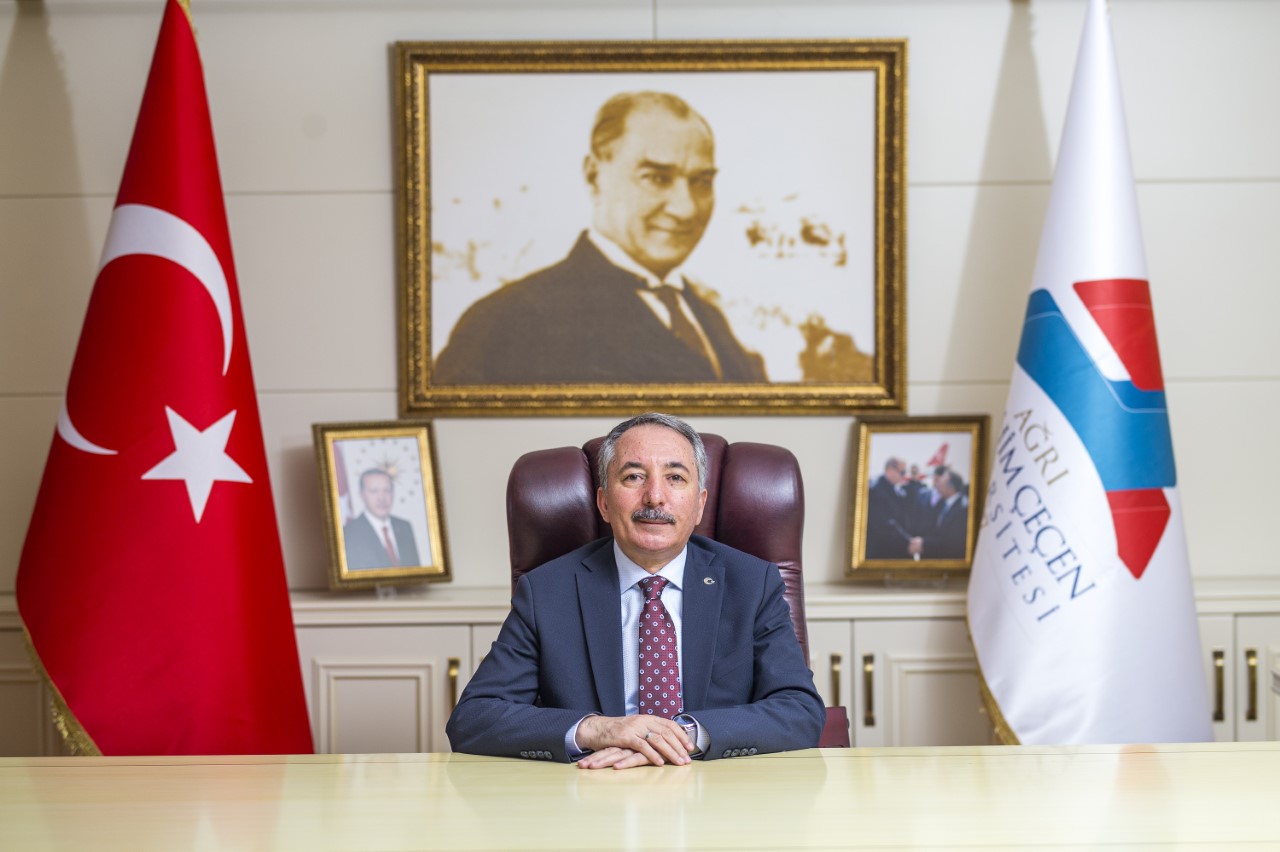 AİÇÜ Rektörü Prof. Dr. Abdulhalik KARABULUT’un 19 Mayıs Atatürk’ü Anma Gençlik ve Spor Bayramı İçin Yayınlamış Oldukları Kutlama Mesajı