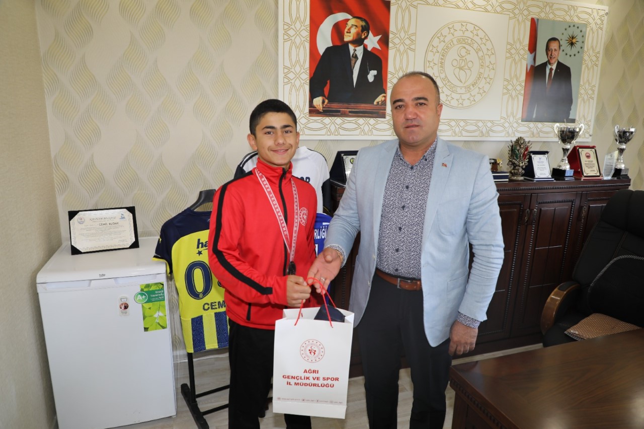 Ağrılı Boksör Ahmetcan Avrupa Boks Şampiyonasında Mücadele Edecek