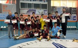 Hasan Kökrek Futsal Bölge Müsabakalarında Grup Birincisi Olan Patnos YİBO Oyuncularını Kutladı