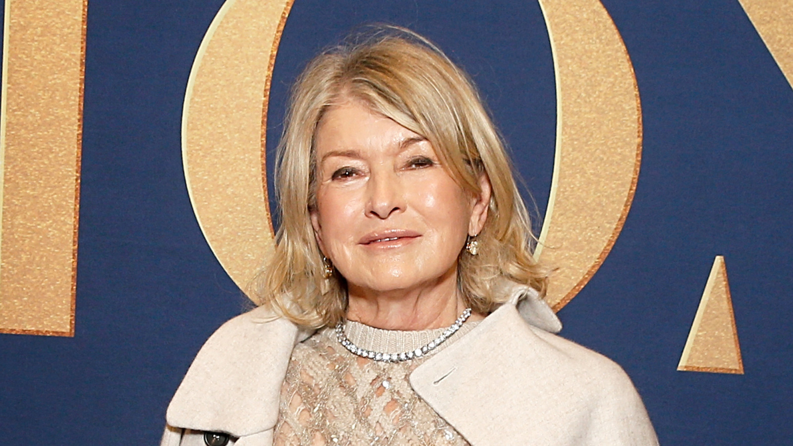Giriş Yolunuza Büyük Bir Ayna Sığdıramıyor musunuz? Martha Stewart Sizi Koruyor