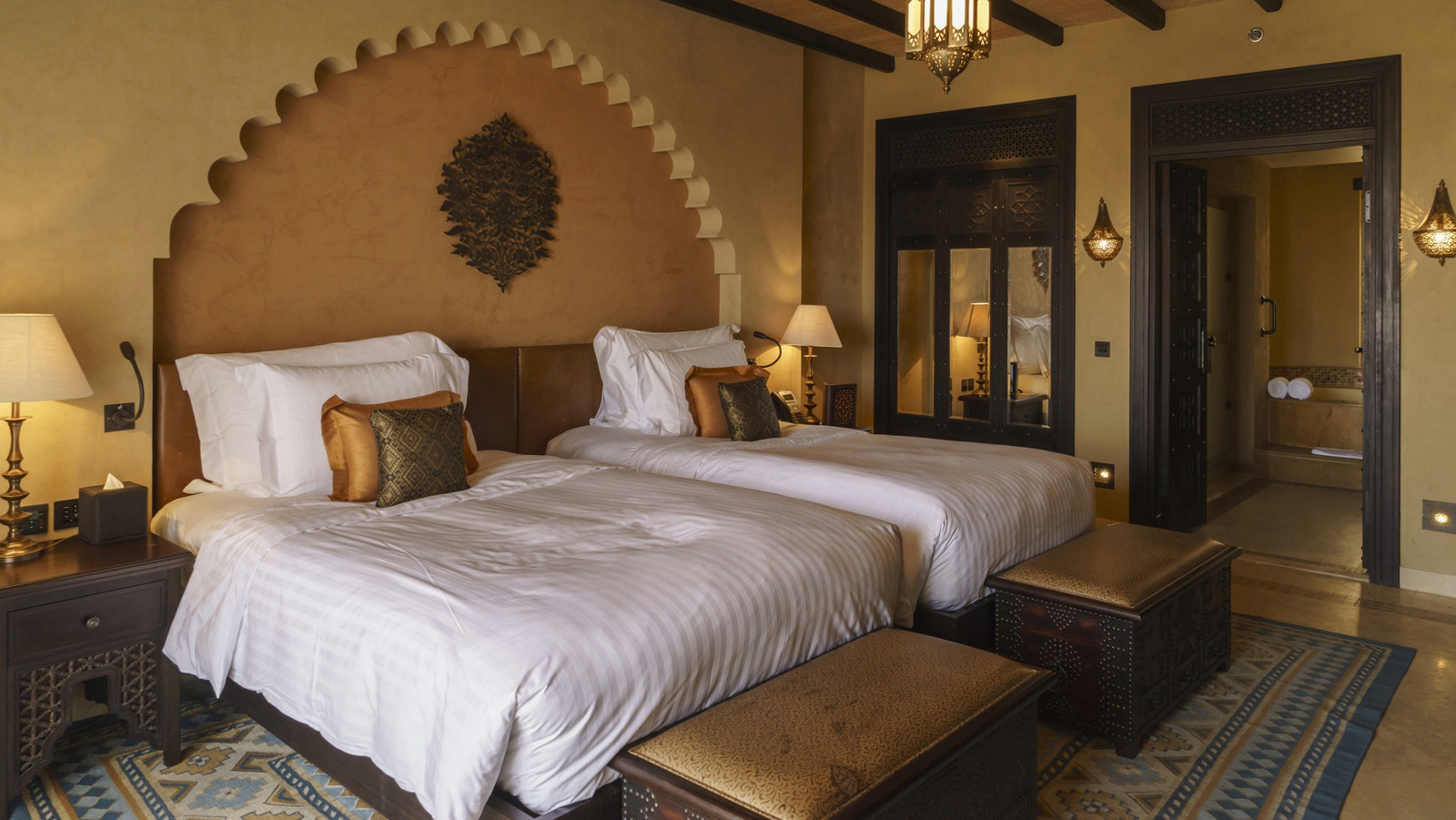 Yatak Boyutuna Göre Yastık Stili Kılavuzu