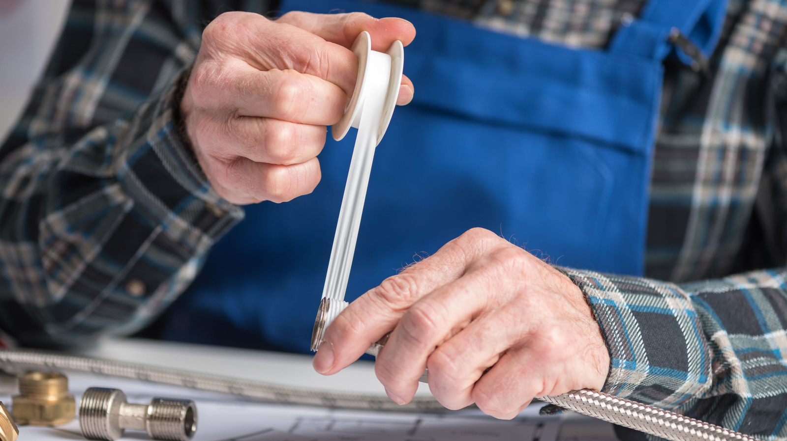 Her Ne pahasına olursa olsun Sıhhi Tesisat İçin Teflon Bant Kullanırken Bu Hataları Yapmaktan Kaçının