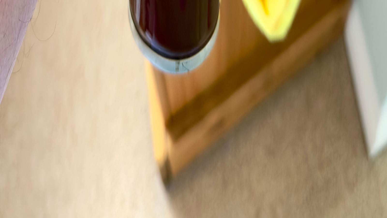 Dollar Tree's Mobilya Lehçe daha pahalı bir marka için mükemmel bir dupe olabilir