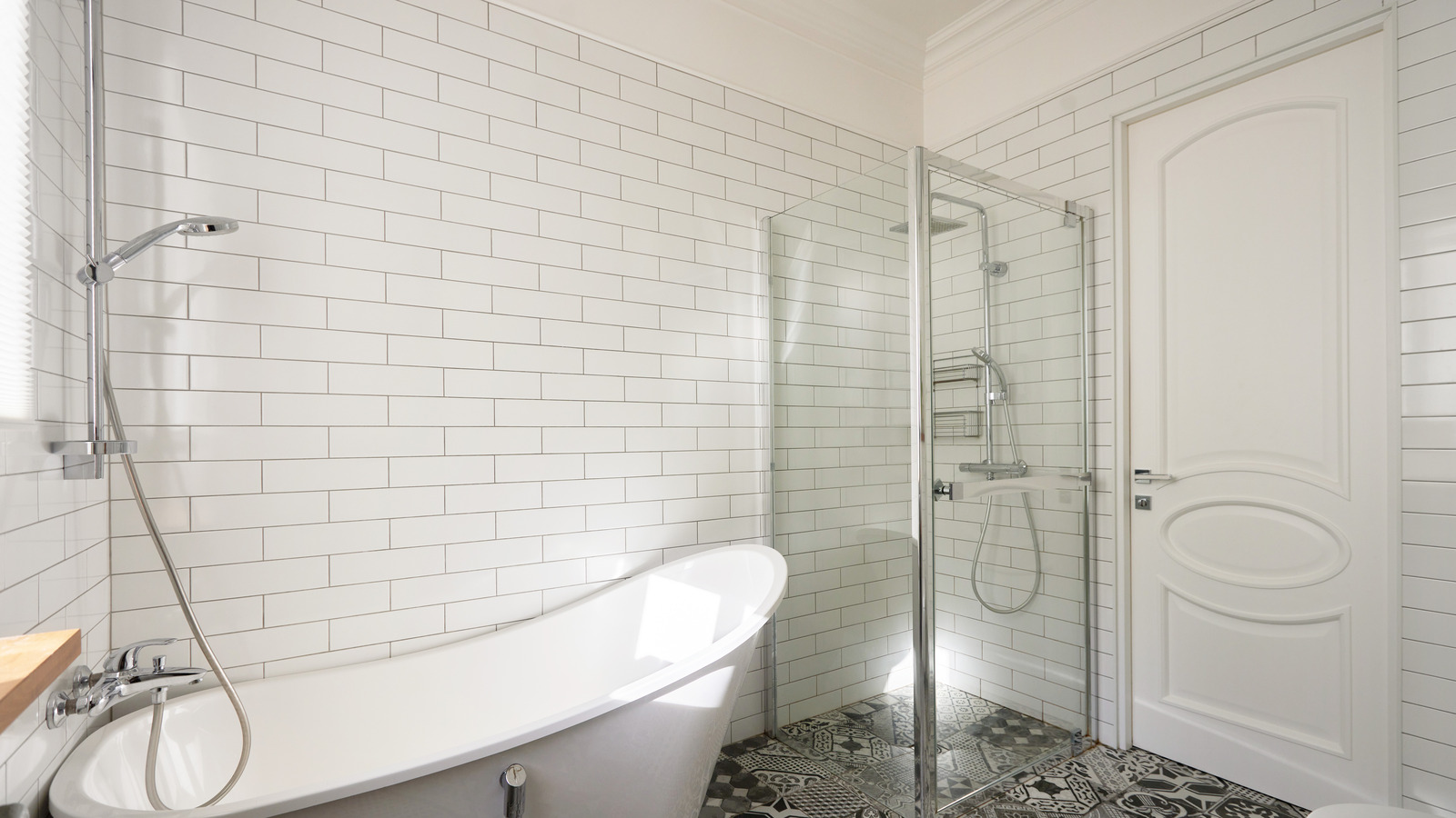 Beyaz banyo karoları 2025 için çıktı: Bunun yerine denenecek renk