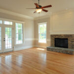 Profesyonel ekipman olmadan parke zeminleri parlatmak için DIY alternatifi