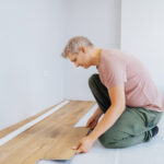 Kaçınılması gereken en kötü 3 vinil döşeme markası (ve dikkate alınması gereken daha iyi seçenekler)