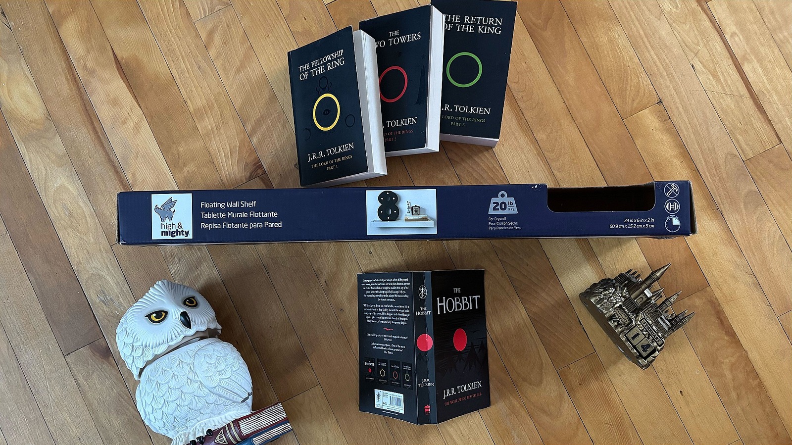 İddiasının dayanıp kalmadığını görmek için aletsiz bir yüzer raf kurduk