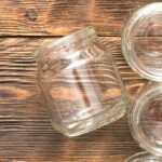 Kilerinizi dışlamak için bu bebek maması kavanozlarını manyetik baharat kaplarına dönüştürün