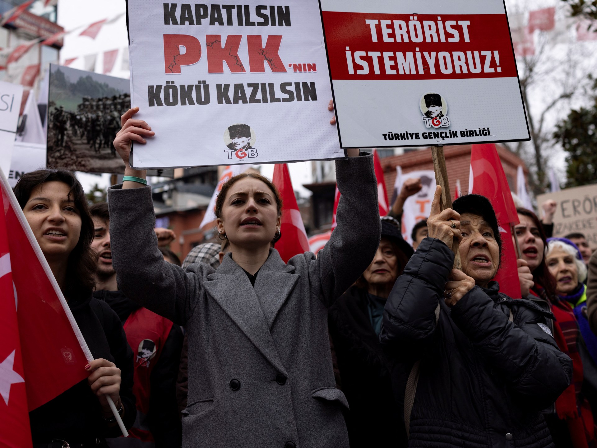 Turkiye, PKK ile uzlaşma teklifinin ortasında 282 tutukladı