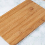 Neden herkes Dollar Tree'nin kesme tahtalarına takıntılı