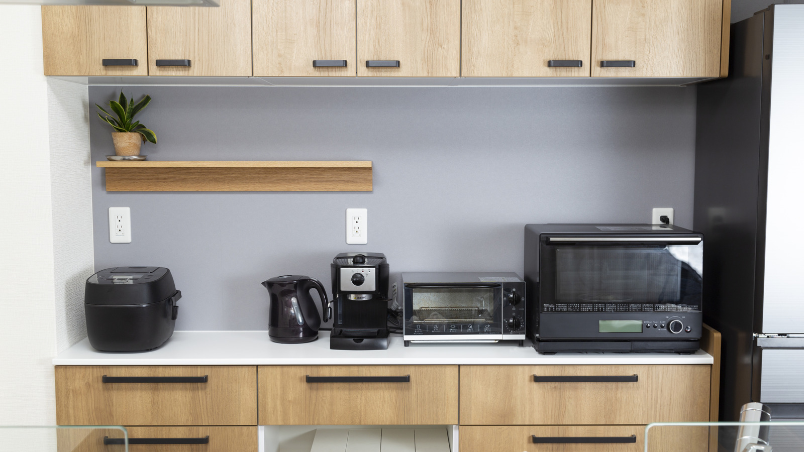 Demo yok, bir cihaz garajı için sıkı bir bütçede Reno çözümü yok