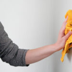 Sürtünmüş düz boya duvarlarınızı eski ihtişamına nasıl geri getirebilirsiniz?