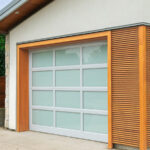 Garaj kapısı yalıtımınızı DIY etmeye hazır mısınız? Sonunda kapıyı yeniden dengelediğinizden emin olun