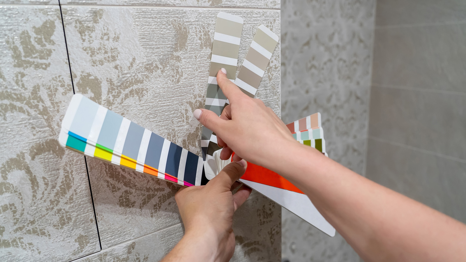 Modaya uygun bir yükseltme için banyonuzu nasıl ikiye katlayabilirsiniz