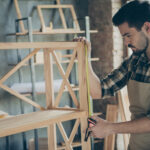 Garaj depolama rafları satın almak veya inşa etmek daha ucuz mu? İşte bilmeniz gerekenler