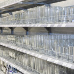 Temel Dolar Tree Cam eşyalarını kolay bir DIY ile modaya uygun yığılmış bir kabarcık vazoya çevirin