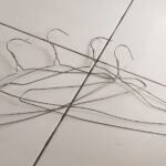 DIY Upcycle ile temel tel askılarını daha eğlenceli ve estetik açıdan hoş hale getirin