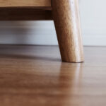 Parke zeminlerinizin temiz görünmesini sağlayacak DIY mobilya pedleri