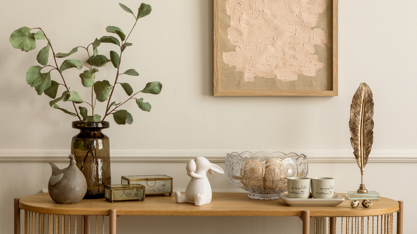 Bahar dekorunuzu aydınlatmaya bağlı DIY Bee Raf Bakıcısı