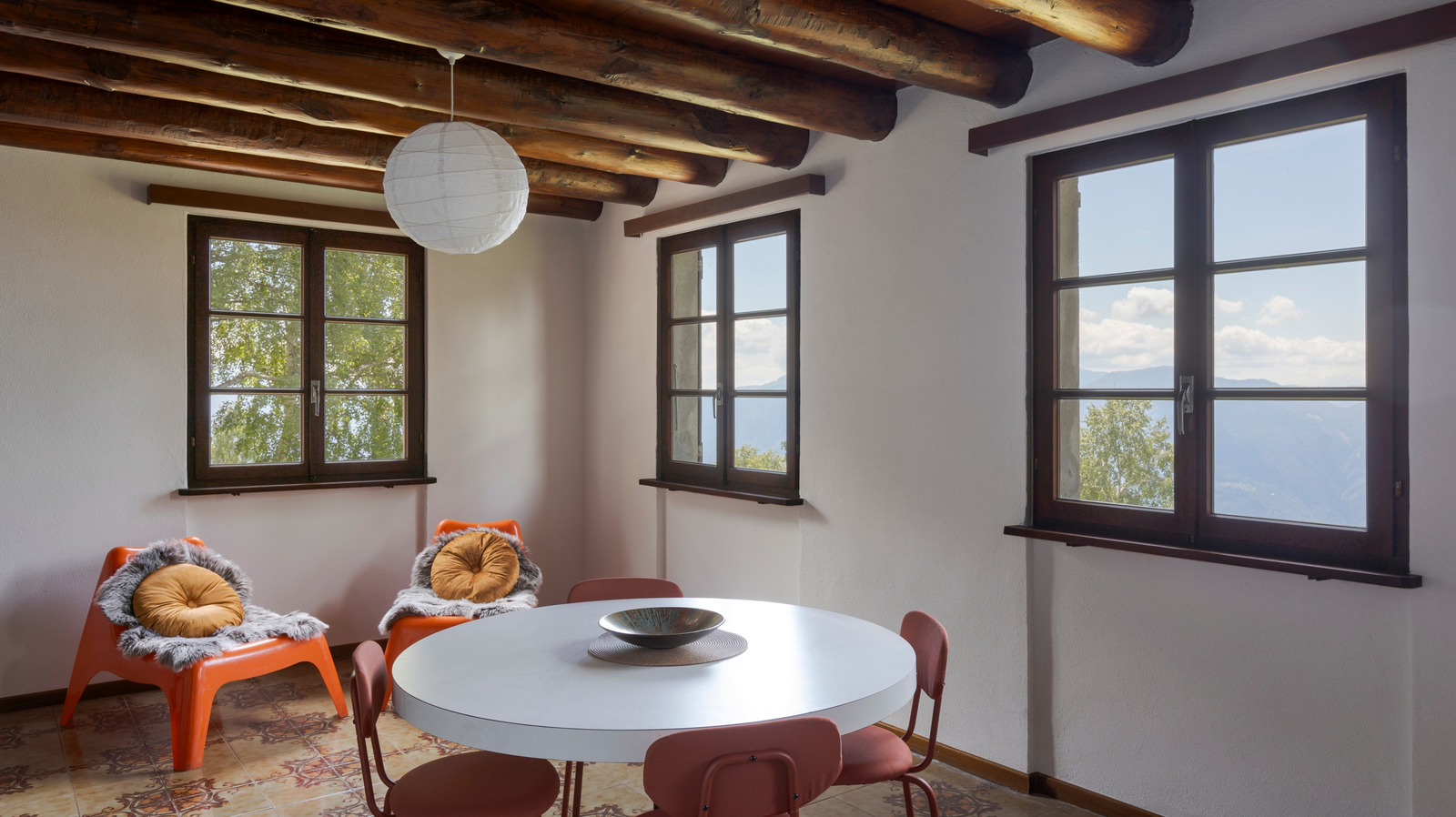 Evinizin bu kadar düşük tavanlara sahip olmasının gerçek nedeni