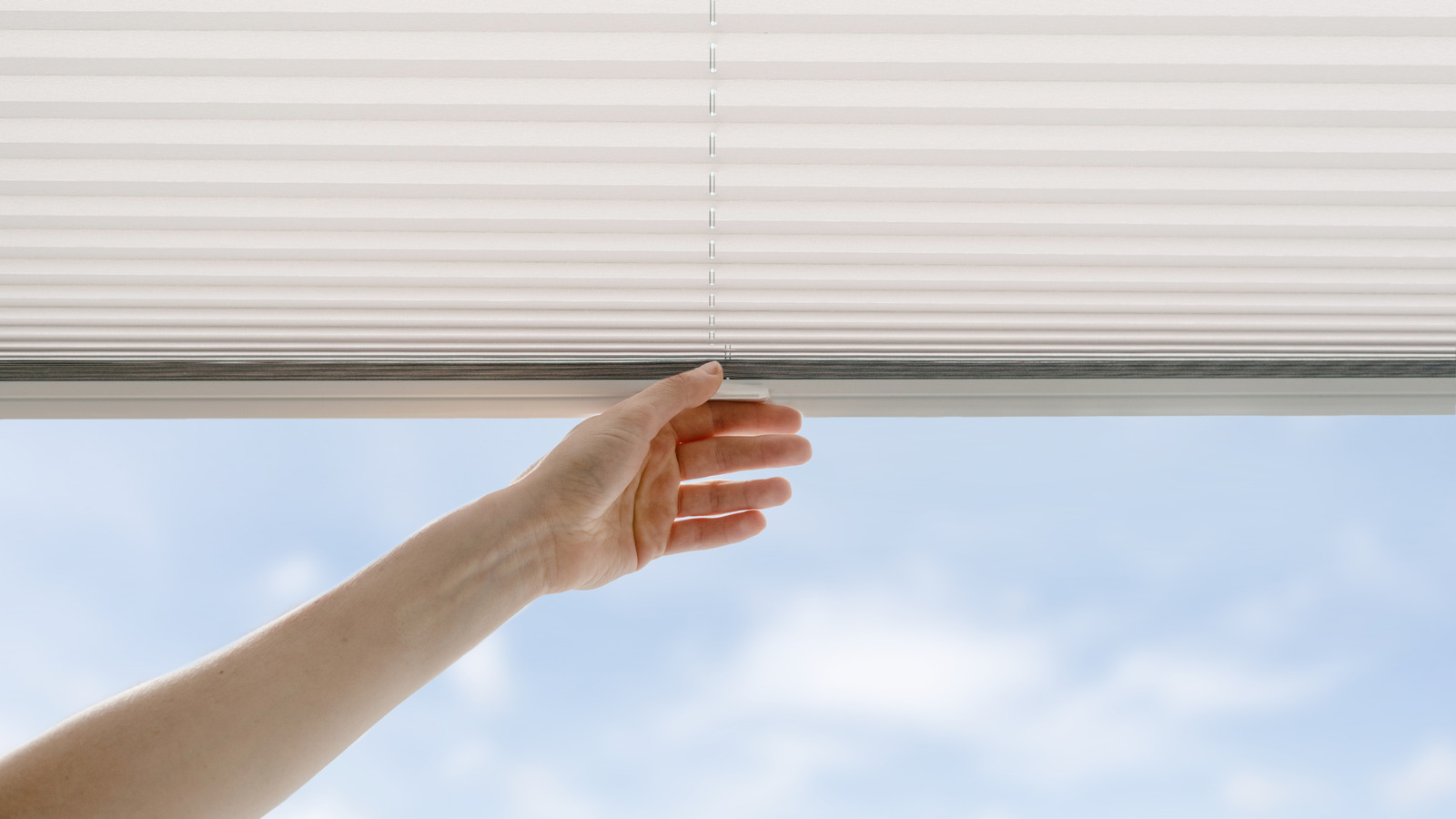 Kiracı dostu pencere tedavilerini yüklemek için-Drill çözümü