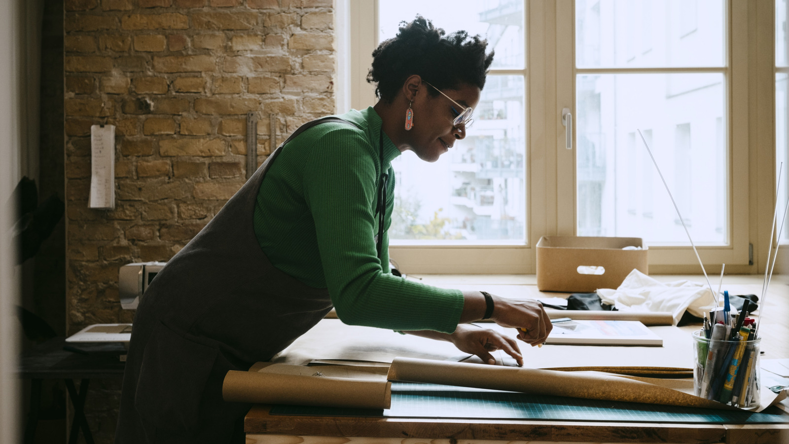 Dolar Ağaç Tepsisi Bir Bütçede Dünyevi Ev Dekoru için DIY yapabilirsiniz