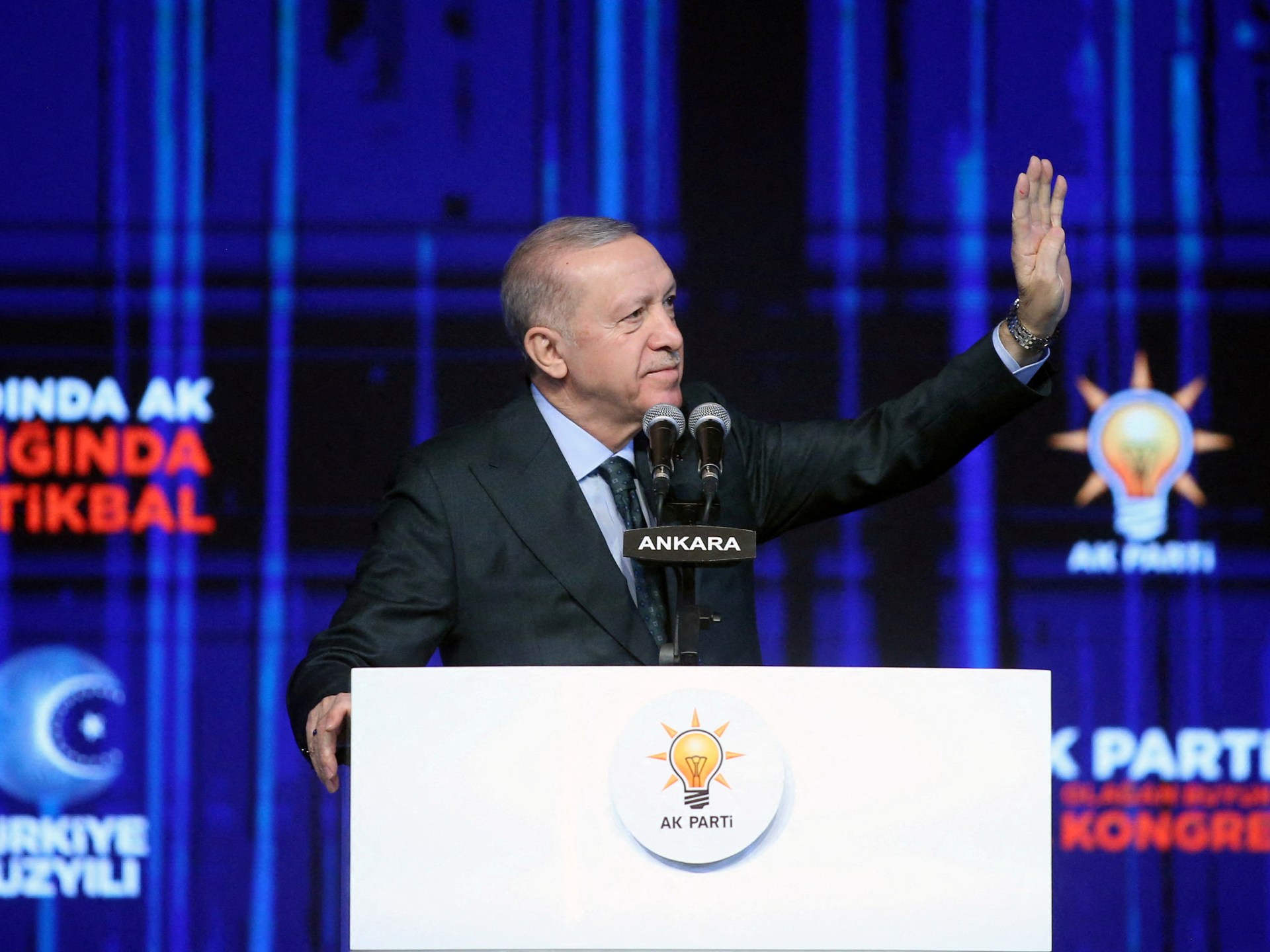 Turkiye'nin Erdoğanı, PKK liderinin dağılma çağrısının tarihi bir fırsat olduğunu söylüyor
