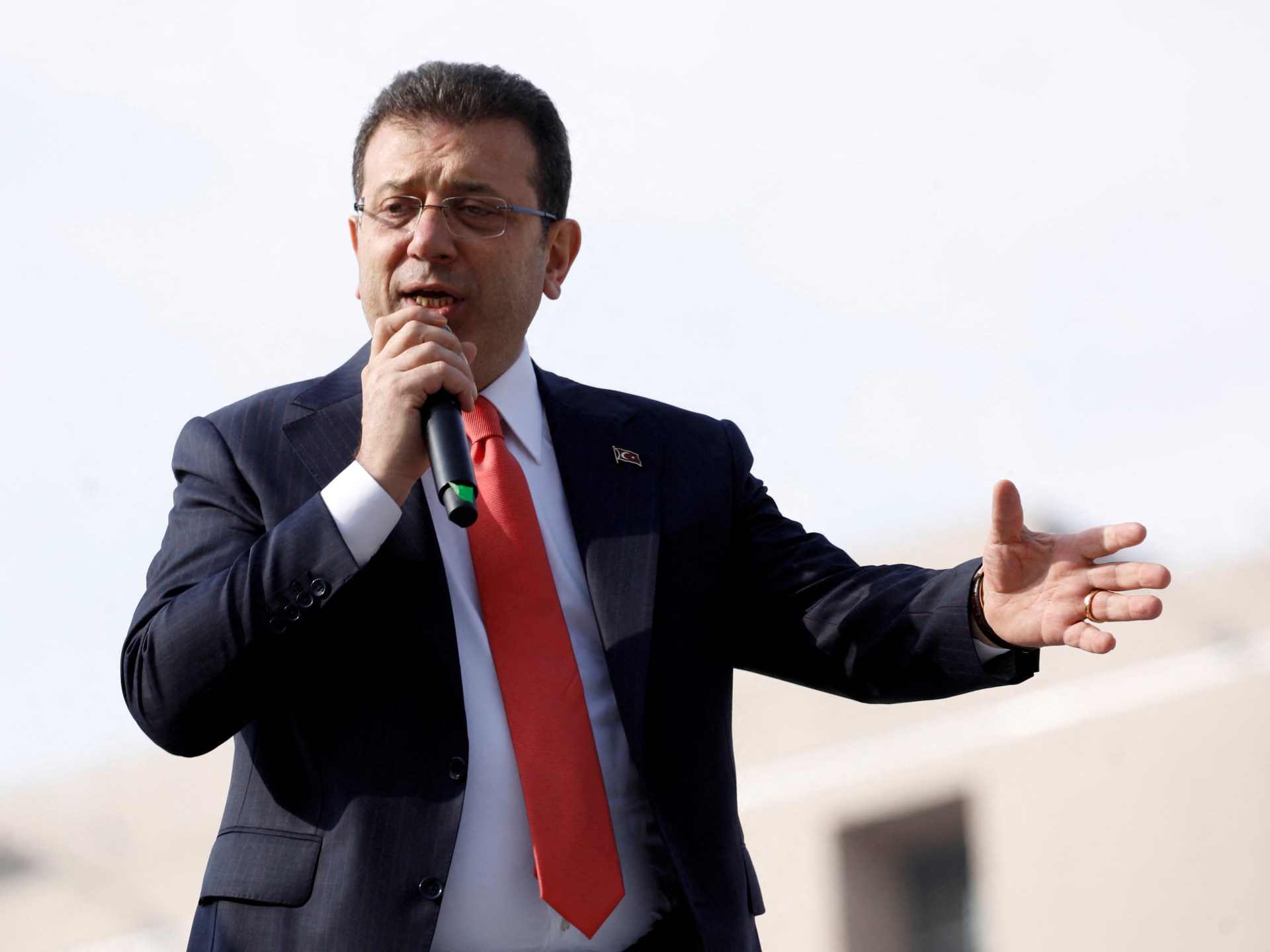 Turkiye'nin İstanbul Üniversitesi Annuls Belediye Başkanı Ekrem İmamoglu'nun Diploması