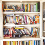Kitaplığınızı estetik açıdan hoş bir yöntemle organize edin ve şekillendirin