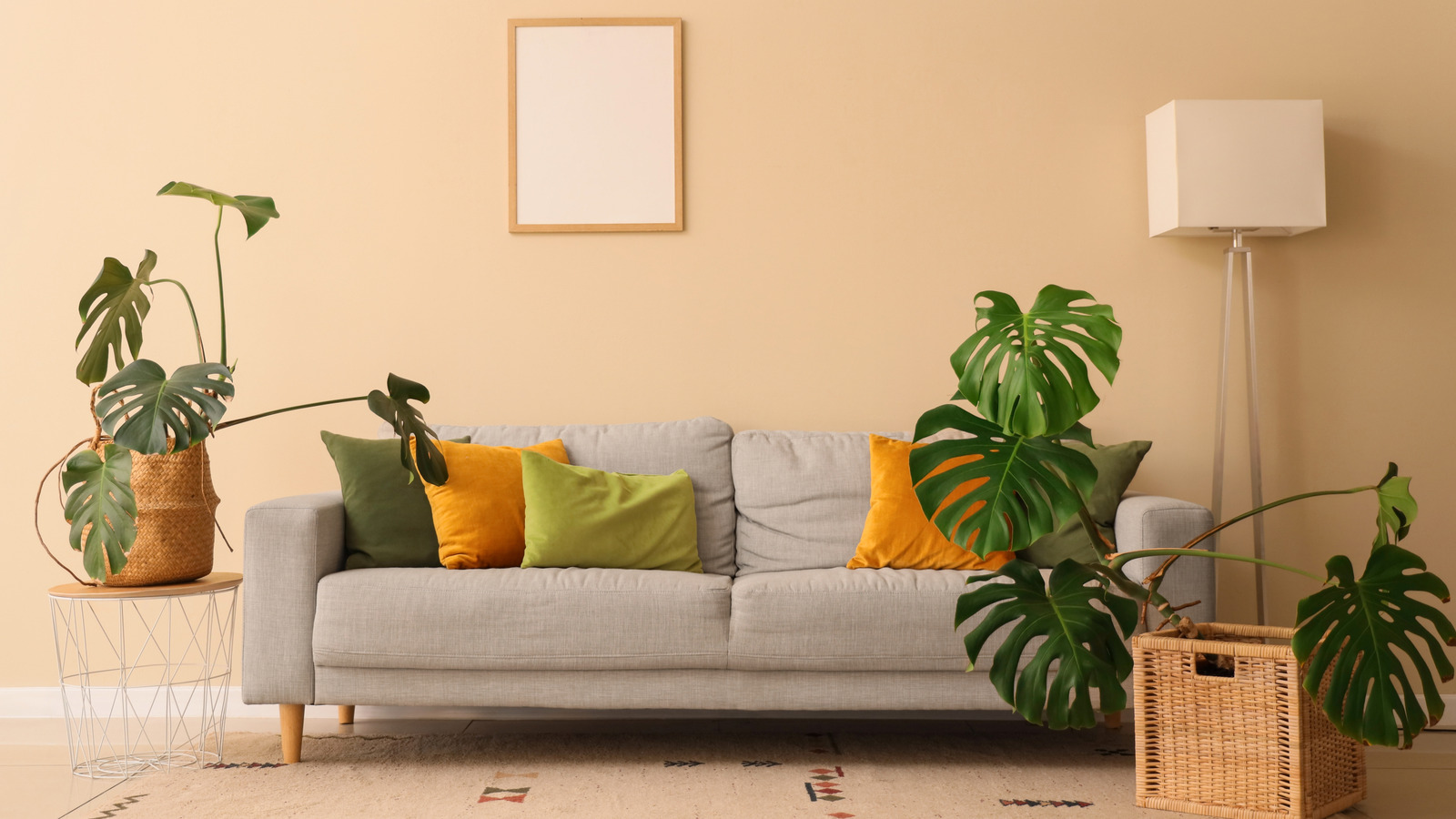 Bütçe dostu bir IKEA zımbasını benzersiz bir raf çözümüne kolayca dönüştürün