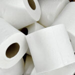 Ekstra tuvalet kağıdı düzenli ve gözden uzak tutan ucuz IKEA hack