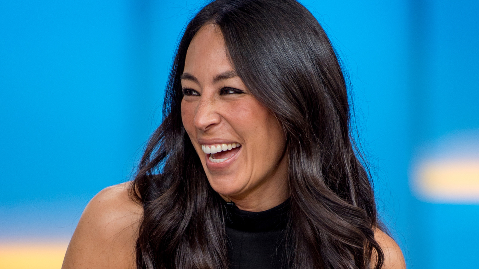 Joanna Gaines'in temel iç kapıları daha benzersiz bir şey için takas ettiği zamanı