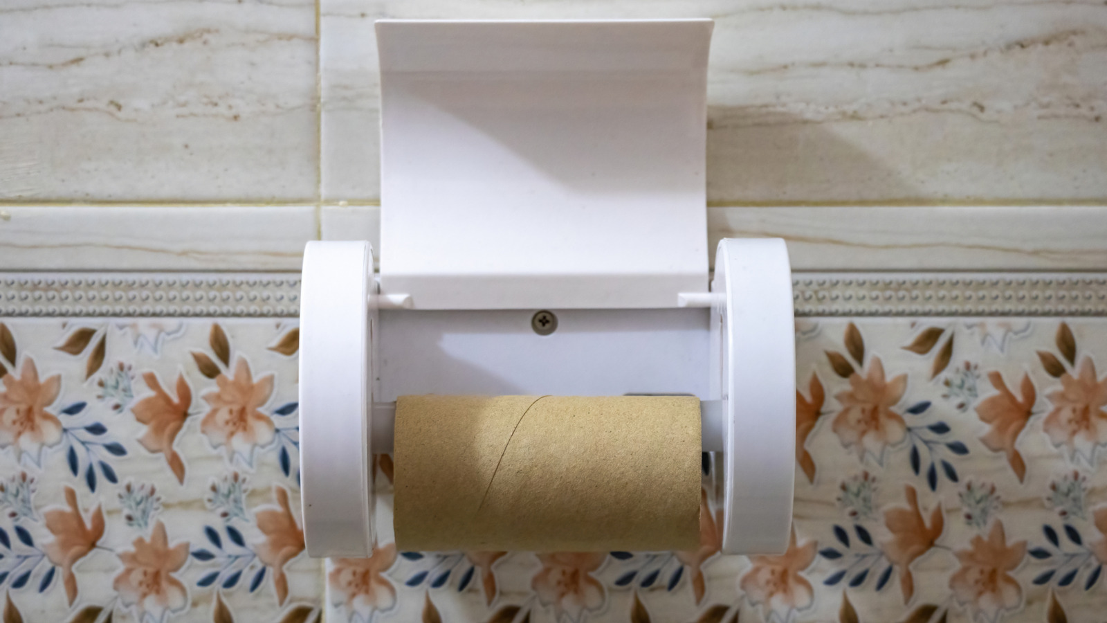 Tuvalet kağıdı tüplerini mini saklama kutularına dönüştürmenin yararlı yolu