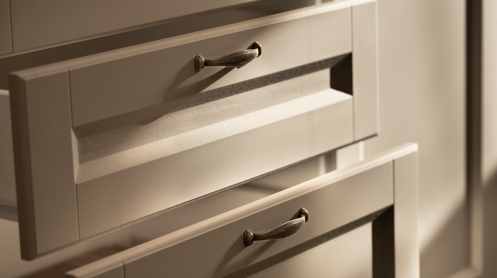 Tasarım esnekliğinin anahtarı aslında iki tonlu çekmeceli çekimler seçmek olabilir