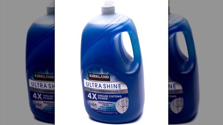 Kirkland İmzasının Ürün Çekimi Ultra Parlatıcı Sıvı Bulaşık Sabun