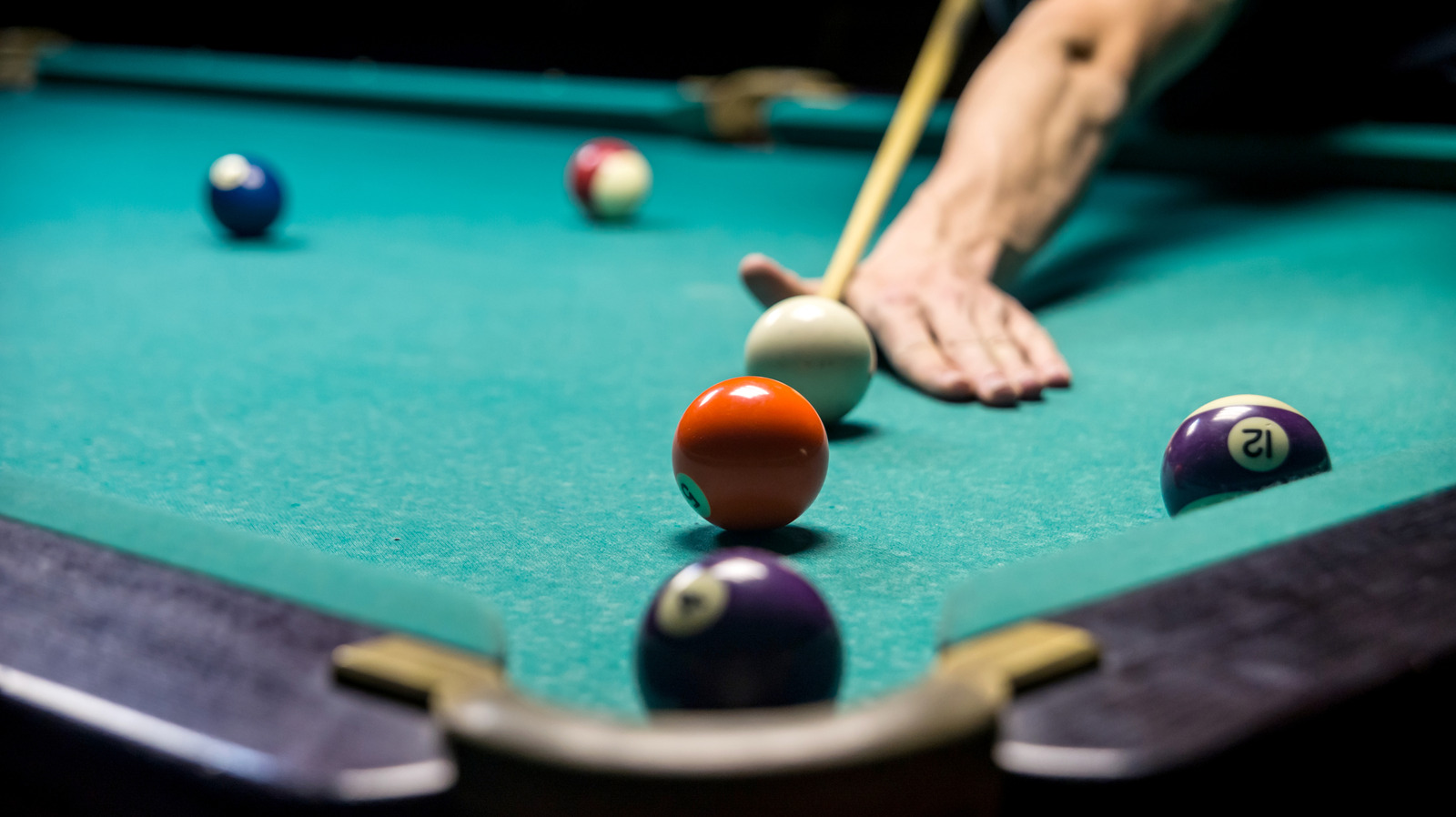 Bir açık yüzme havuzu masası satın alırken dikkate alınması gereken şeyler