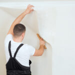 Duvar kağıdı koyarken acemilerin unuttuğu temel adım (ve ciddi şekilde pişman olurlar)