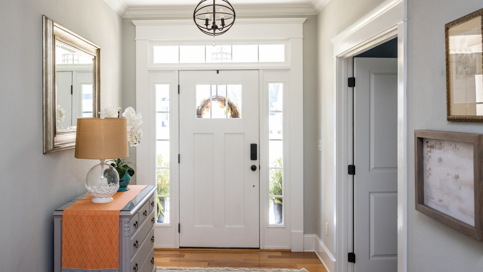 Giriş yolu depolama alanında devrim yapmak için dergi organizatörlerini kullanın