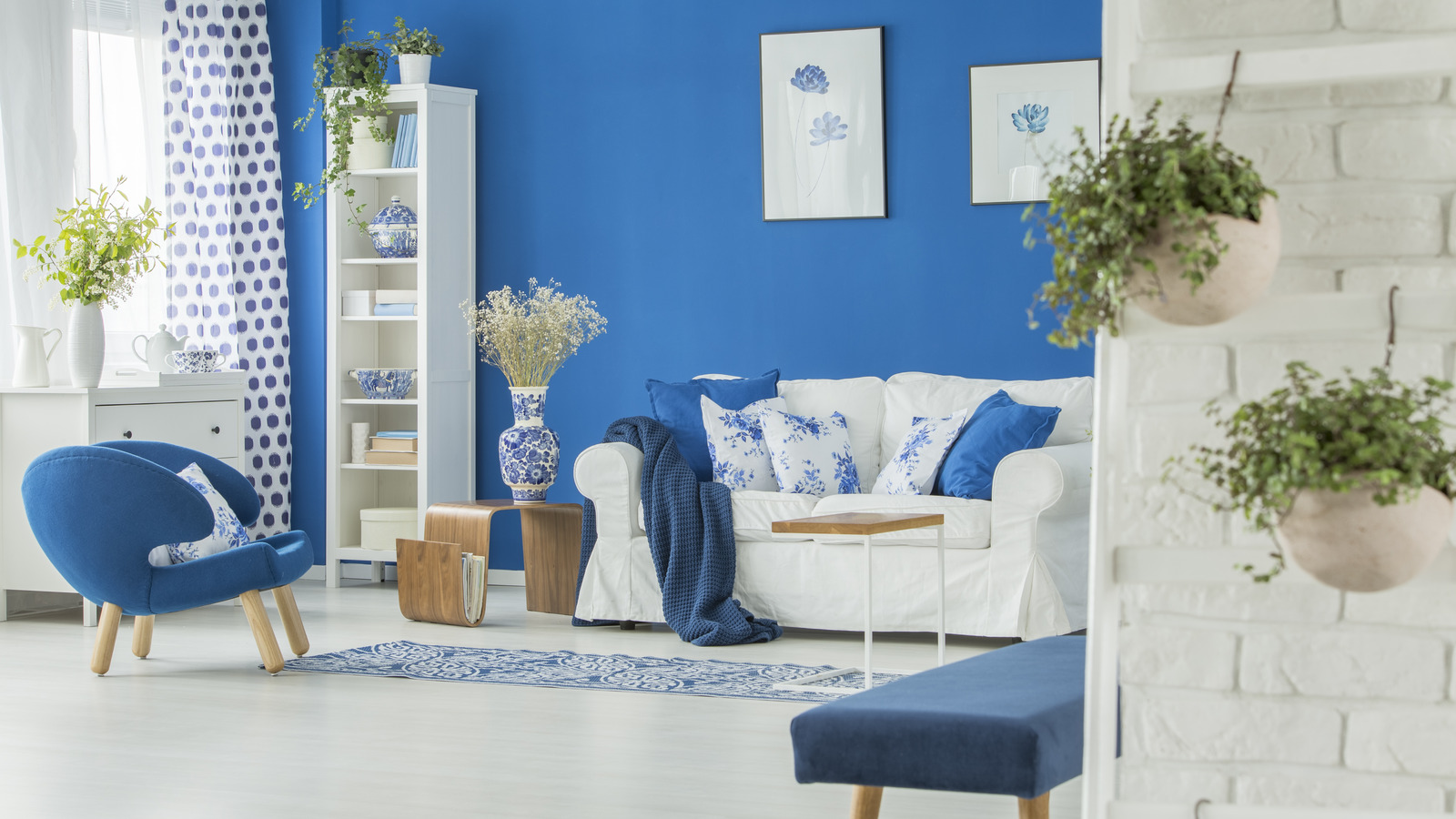 Kobalt mavi dekor çarpıcı. İşte evinizde nasıl dengeleyeceğiniz