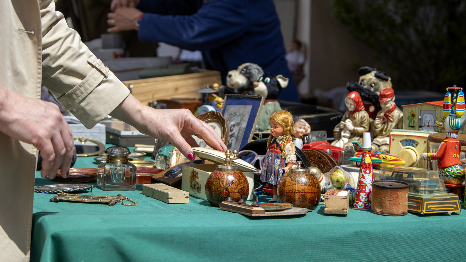 Tasarruflu bir mağazadan gelen bütçe dostu mücevher depolama saldırısı