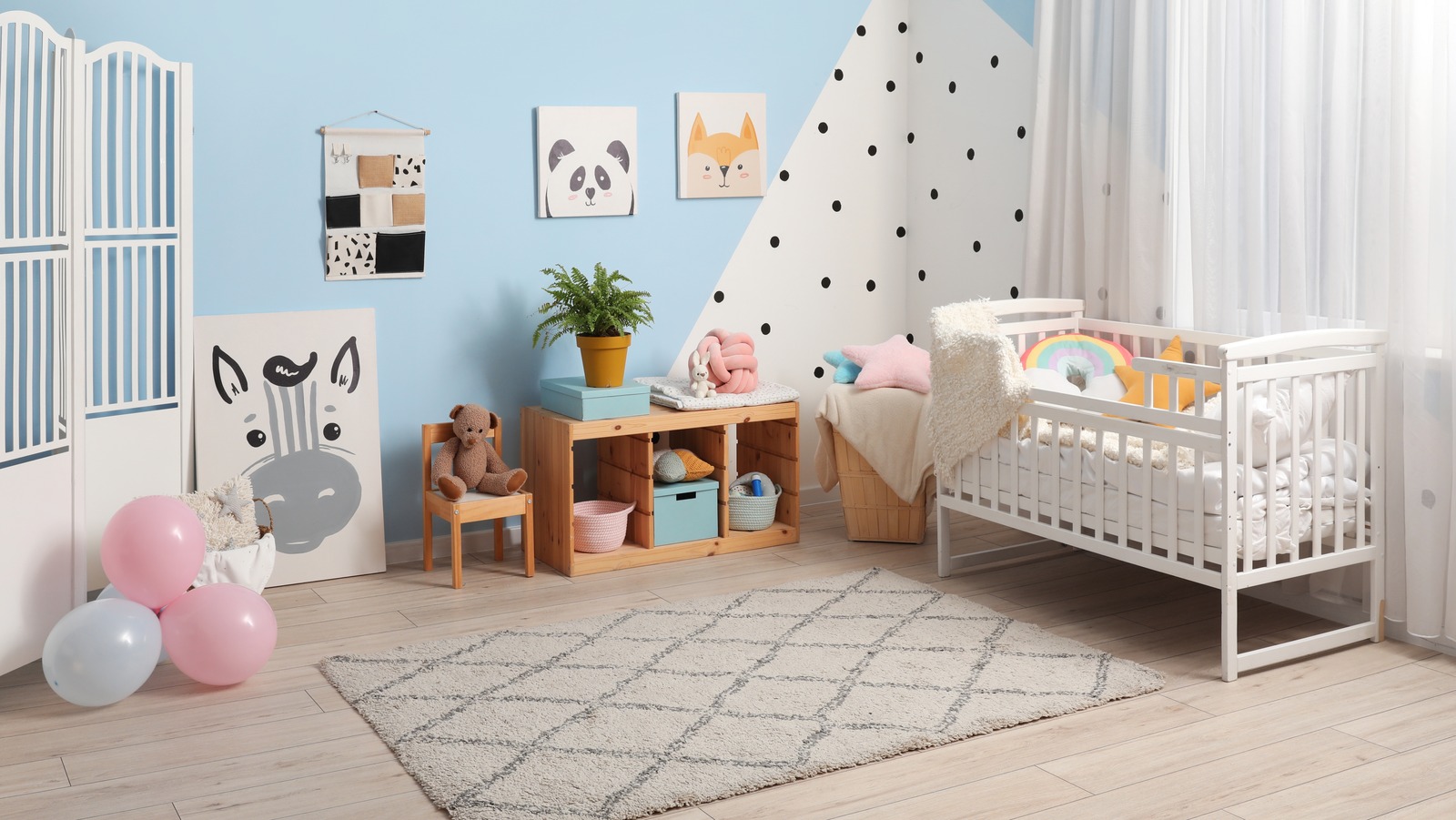 Neden tasarruf mağazaları önemli bir kreş aramak için mükemmel bir yerdir?