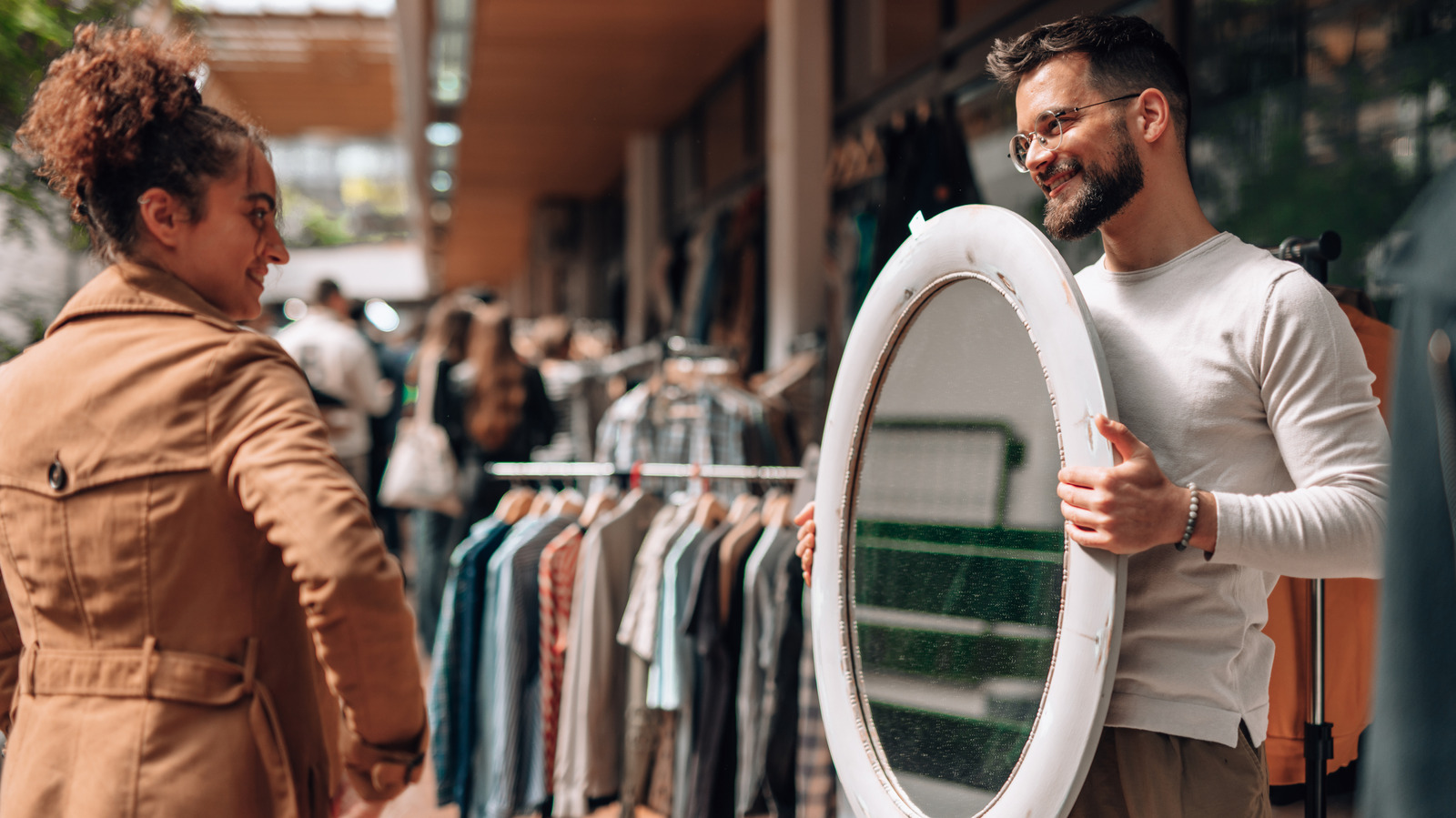 Bazı dokuma ilhamı ile sıkıcı bir aynayı bir sonraki seviyeye taşıyın
