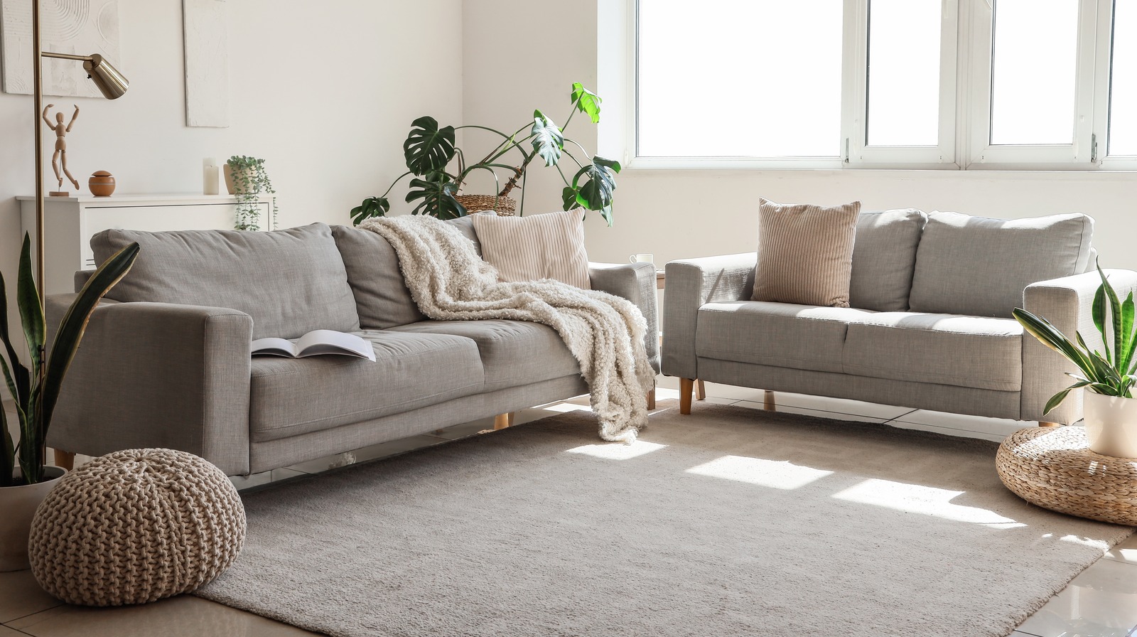 Bu tek kanepe özelliği evinizin modası geçmiş görünmesini sağlıyor