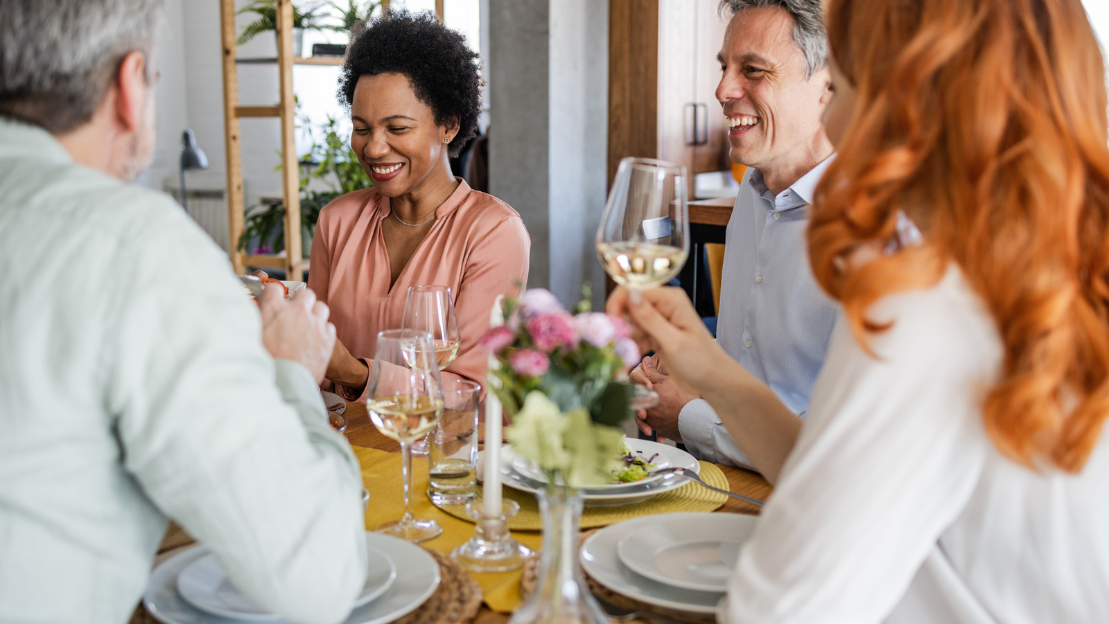 Konukları etkilemek için kolay dolar ağacı DIY