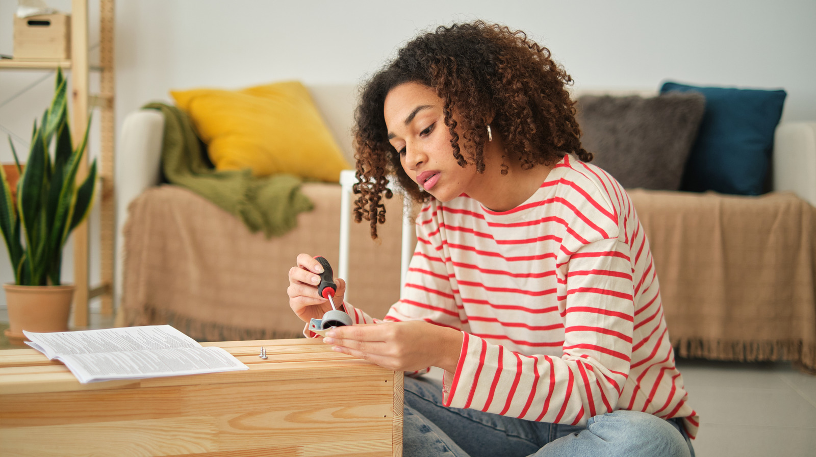 Ikea'nın şık yeni dolapları ev deposuna modaya uygun bir dönüş yapıyor