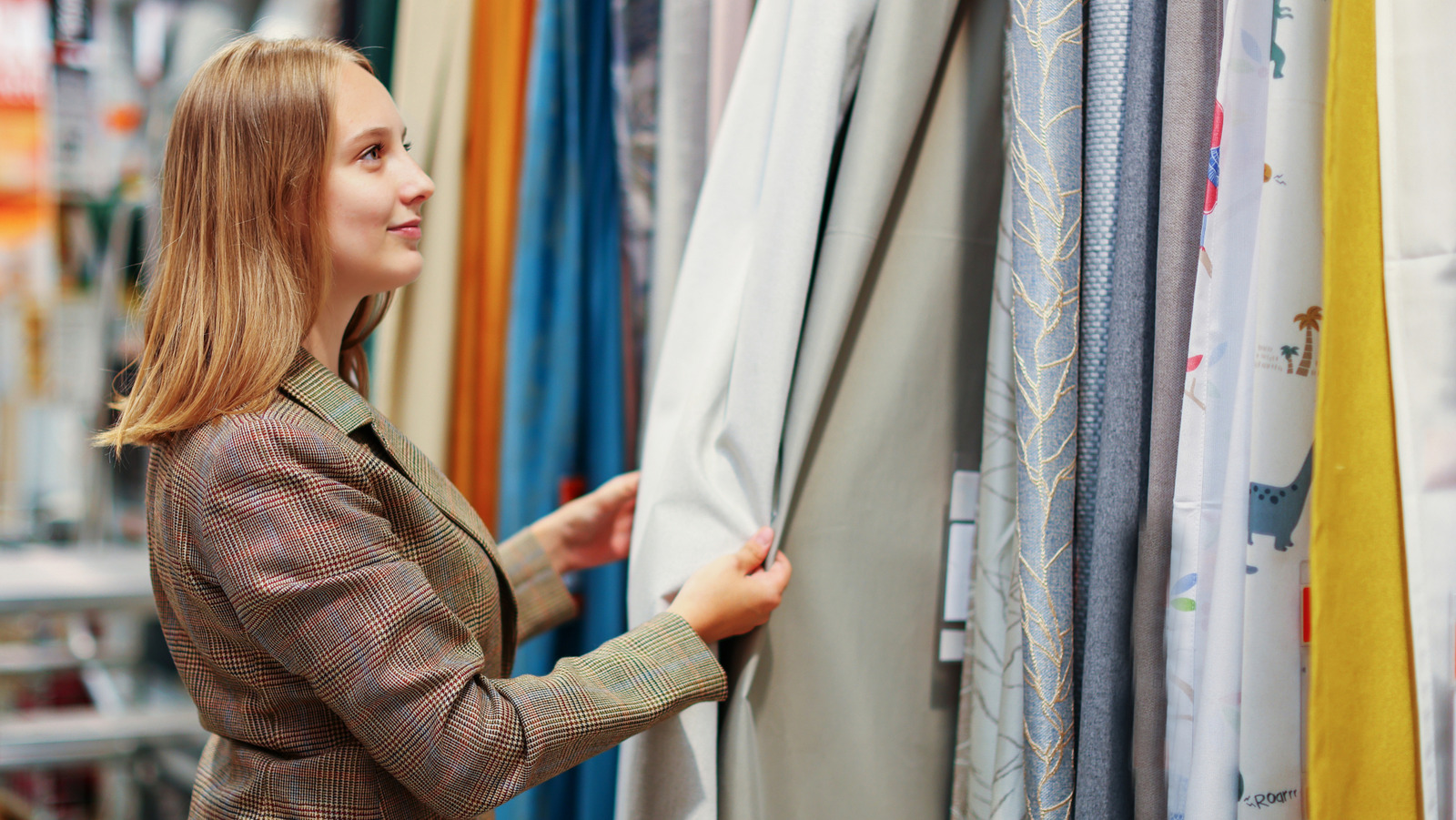 Kayan cam kapı için hangi uzunluk perdesini kullanmalısınız?