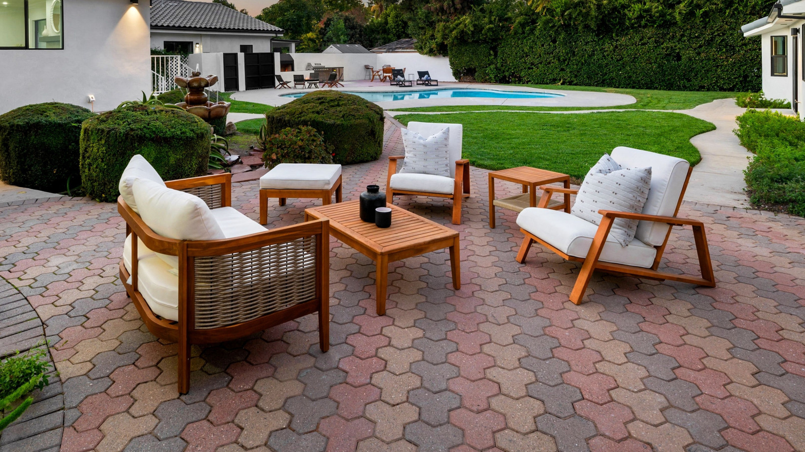 Çamaşır makinesinde dış mekan minderleri nasıl temizlenir