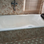 Banyonuzdaki jakuzi küvetini çıkarmaya karar vermeden önce dikkate alınması gereken her şey